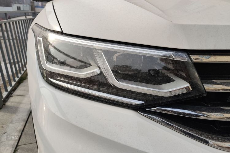 Volkswagen Tiguan X 2022 car image #8