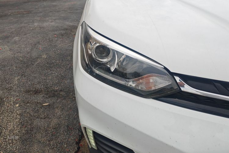 MG GS 2018 car image #8