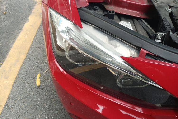 BMW 3 Series 2018 car image #8