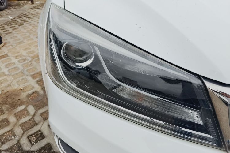 Emgrand 2019 car image #8