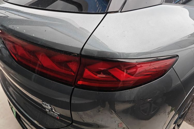 BYD Tang L 2025 immagine di auto #8