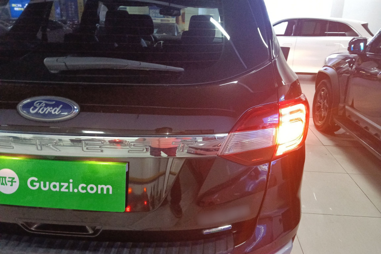 Ford Everest 2020 imagen de coche #8