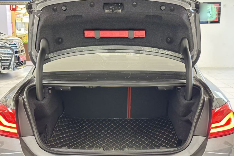 宝马 宝马M4 2018 汽车图片 #8