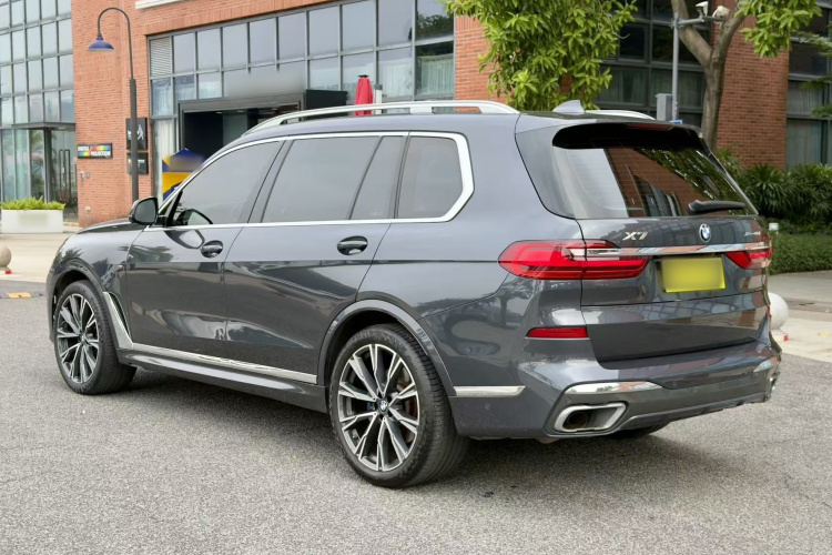 BMW X7 2020 صورة سيارة #8