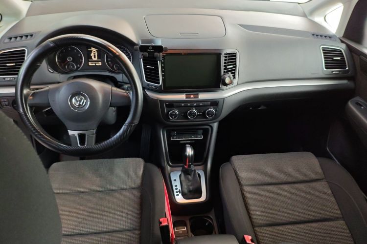Volkswagen Sharan 2014 car image #8