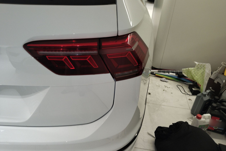 Volkswagen Tiguan L 2023 #8 Volkswagen Tiguan L 2023 car image #8