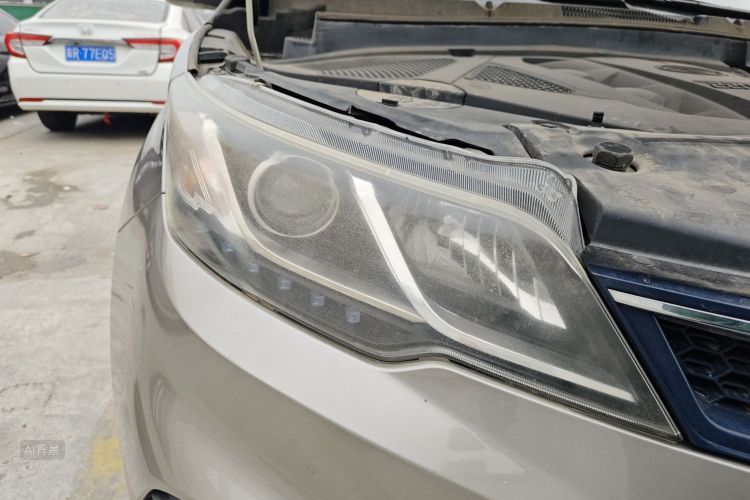 Soueast DX3 2017 car image #8