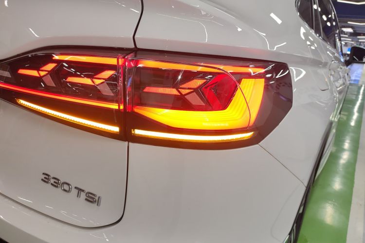 Volkswagen Tiguan X 2023 immagine di auto #8