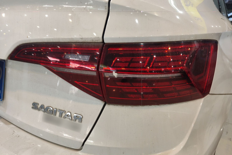 Volkswagen Sagitar 2019 car image #8