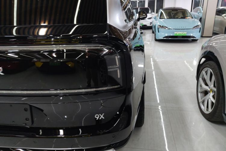 Zeekr 9X 2026 car image #8