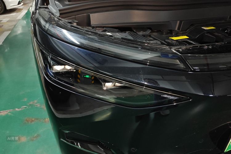 Xpeng X9 2023 car image #8