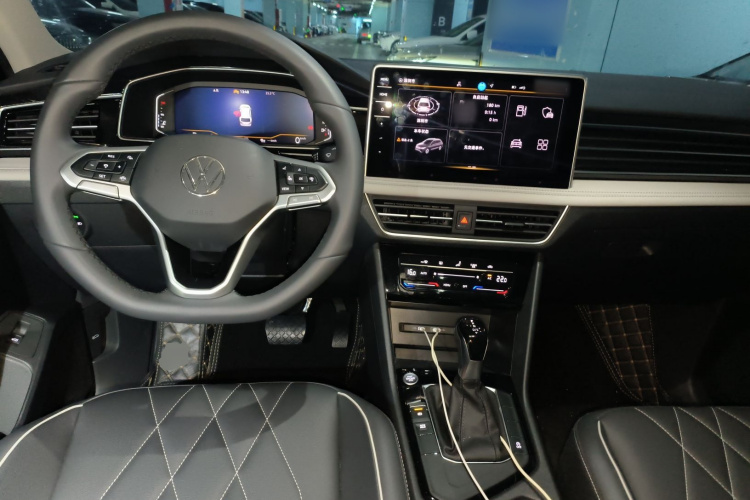 Volkswagen Tiguan L 2024 car image #8
