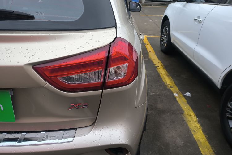 Vision X3 2018 car image #8