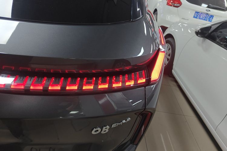 Lynk & Co 08 EM-P 2024 car image #8
