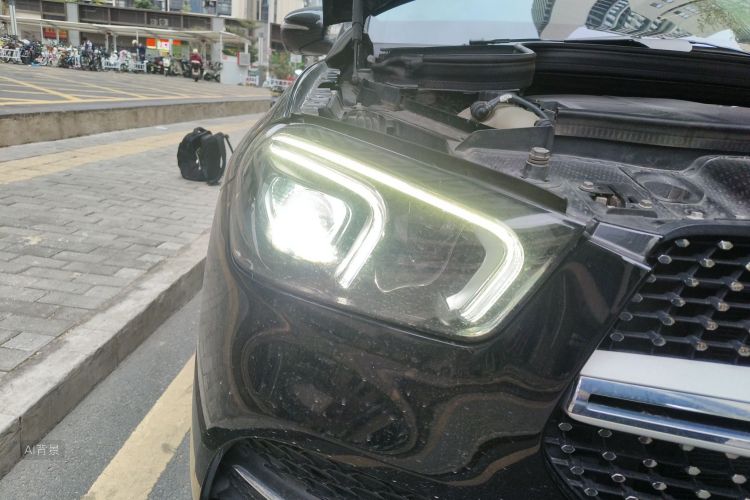 Mercedes-Benz GLE Class 2020 car image #8