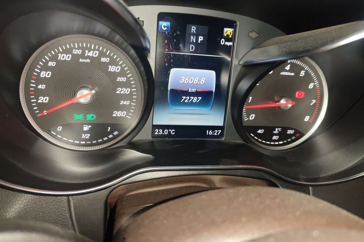 Mercedes-Benz GLC Class 2017 car image #8