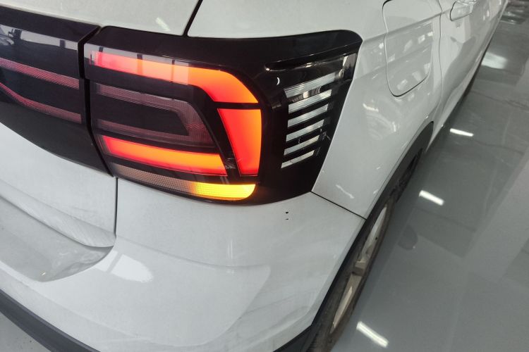 Toyota T-Cross 2023 car image #8
