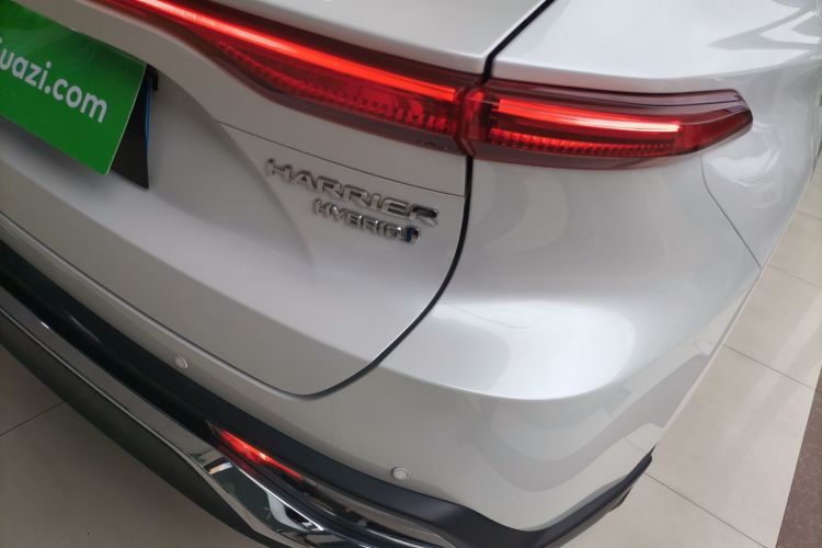 Toyota Harrier 2023 car image #8