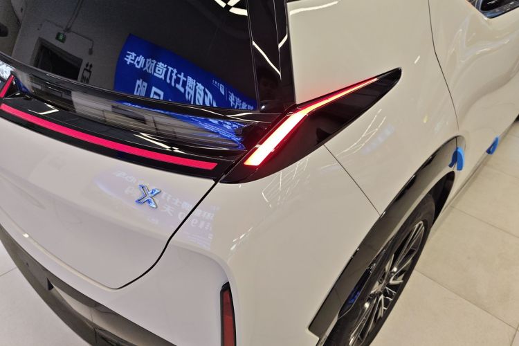 极氪 极氪X 2024 汽车图片 #8