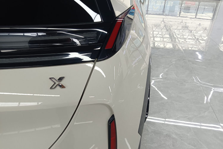 极氪 极氪X 2024 汽车图片 #8