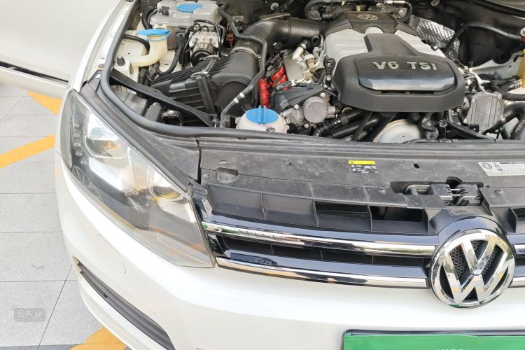 Volkswagen Touareg 2015 car image #8