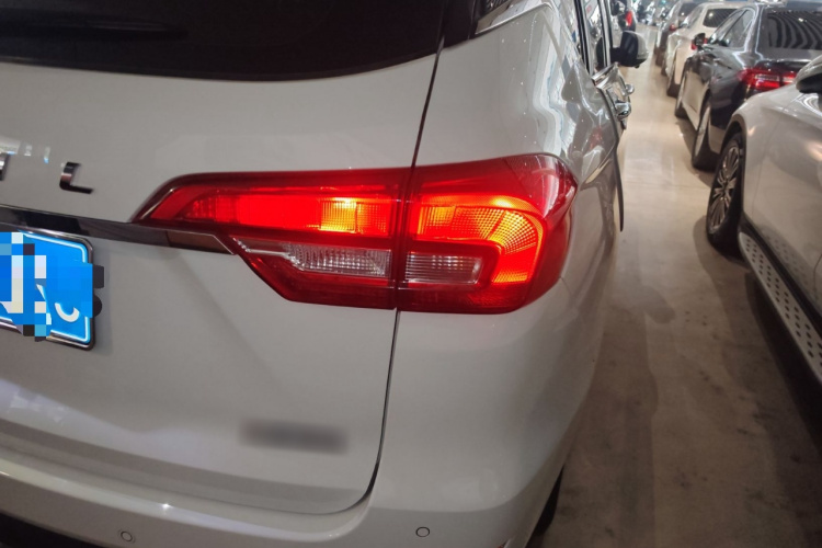 Haval M6 2020 #8 Haval M6 2020 car image #8