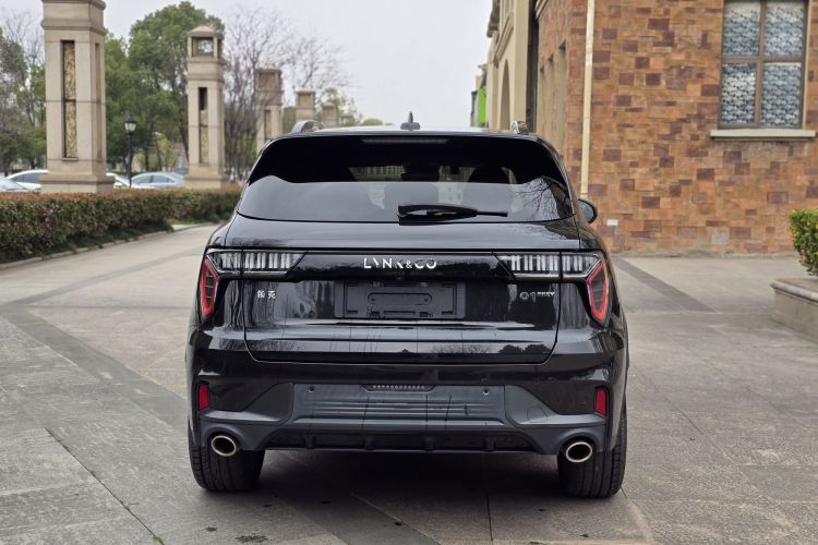 Lynk & Co 01 EM-P 2022 car image #8