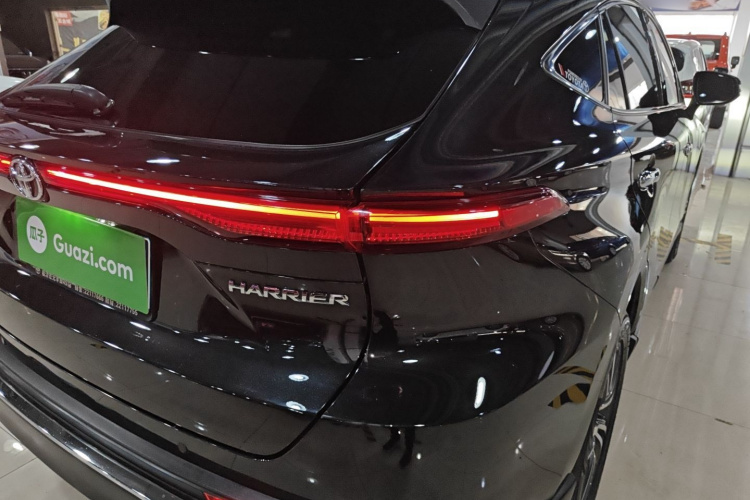 Toyota Harrier 2023 car image #8