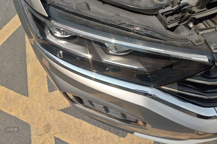 Volkswagen T-Roc 2020 car image #8