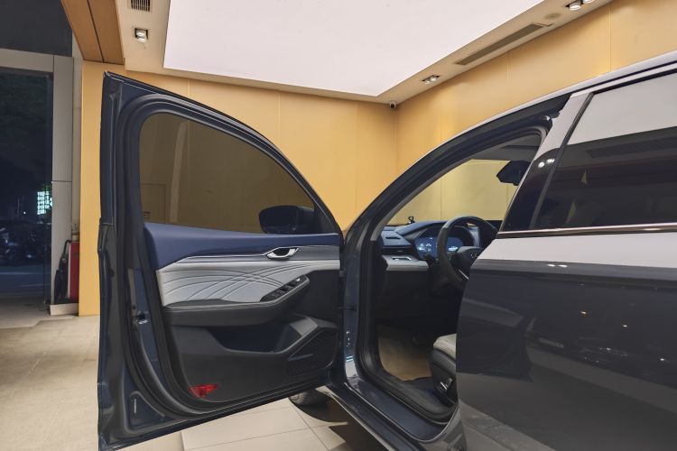 Preface 2022 car image #8