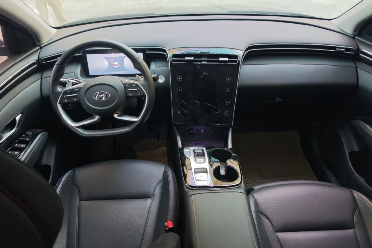 Hyundai Tucson 2023 immagine di auto #8