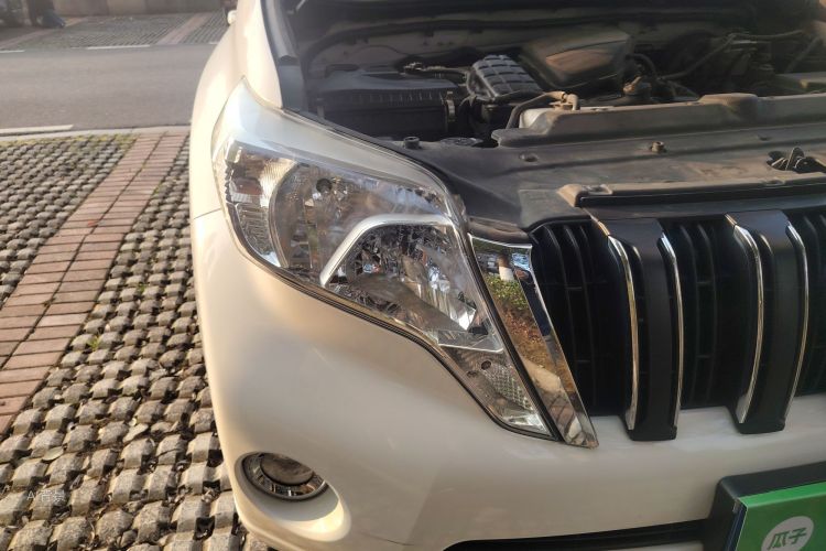 Toyota Land Cruiser Prado 2017 car image #8