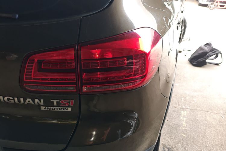 Volkswagen Tiguan 2015 car image #8