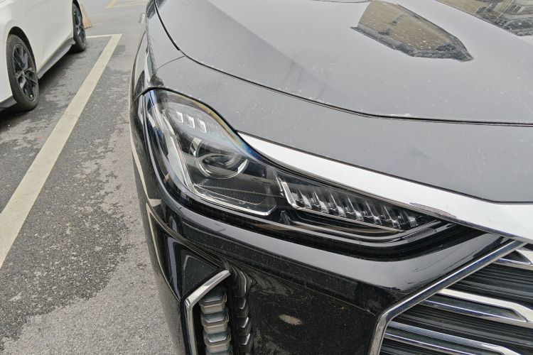 X70 PLUS 2020 #8 X70 PLUS 2020 car image #8