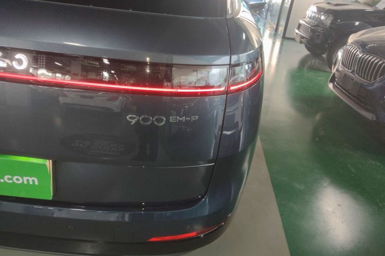 Lynk & Co 900 2025 car image #8