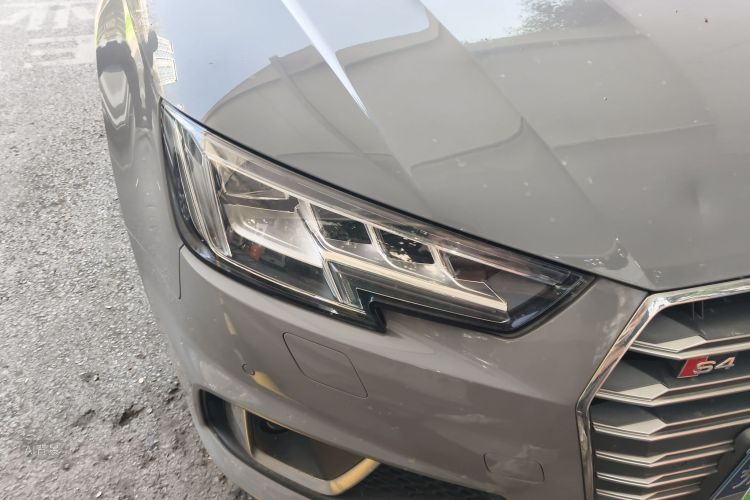 Audi S4 2019 imagem de carro #8