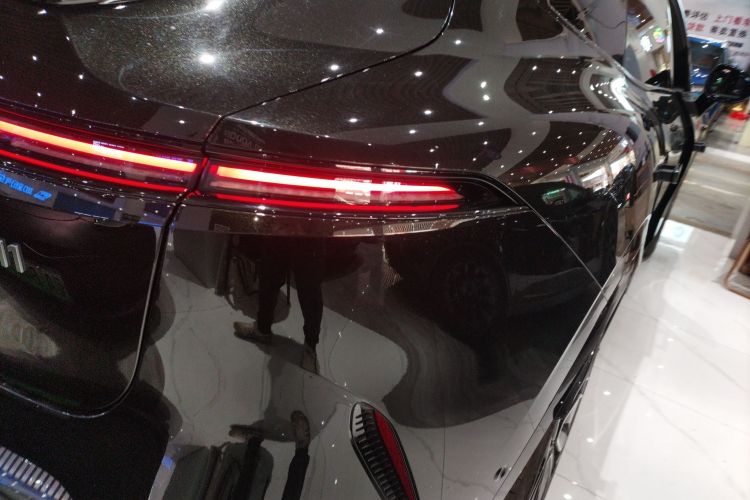 Avatr 11 2023 imagen de coche #8