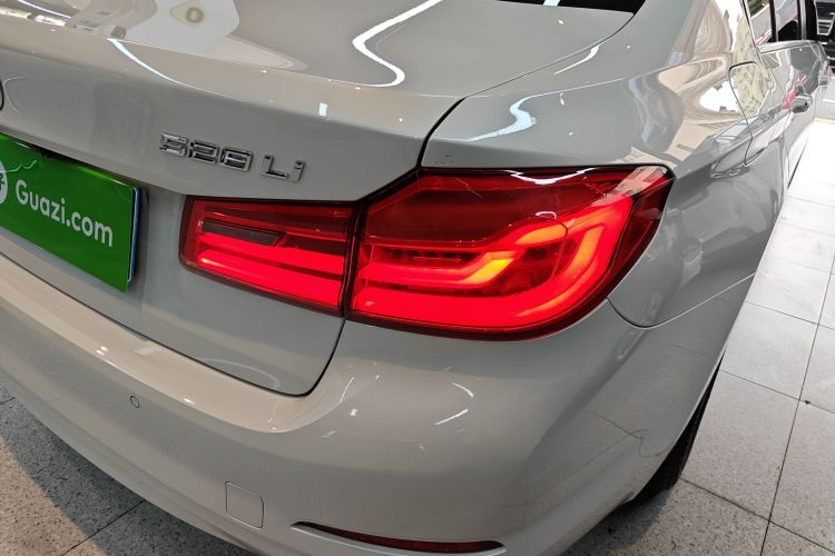 BMW 5 Series 2017 #8 BMW 5 Series 2017 car image #8