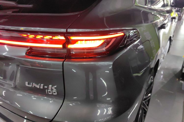 Changan UNI-K iDD 2022 car image #8