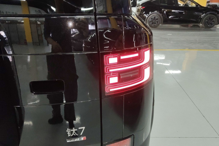 FangChengBao Tiger 7 2025 car image #8