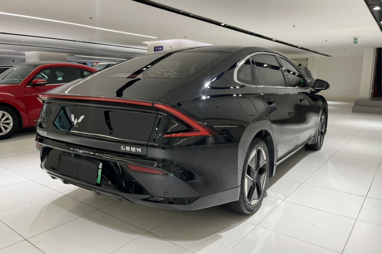 Wuling Starlight 2024 car image #8