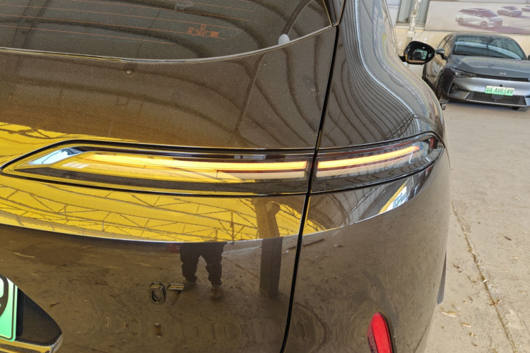 Avatr 07 2025 image de voiture #8