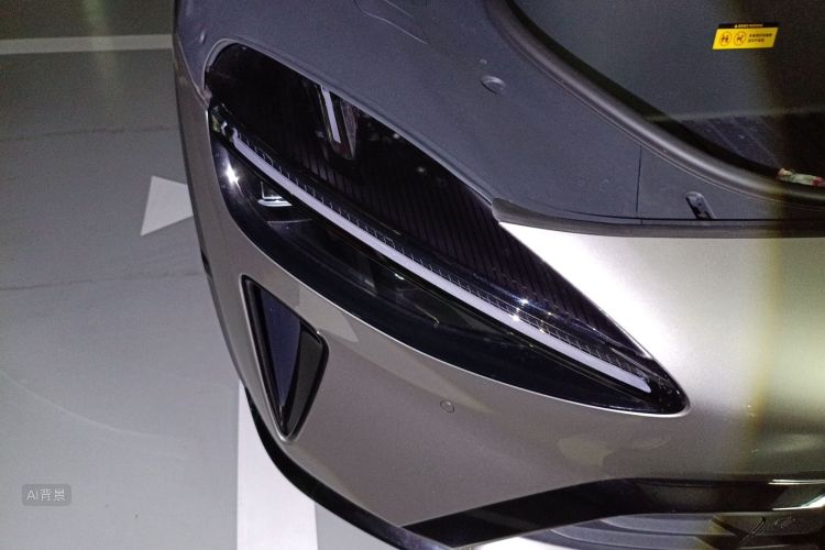 MI YU7 2025 car image #8