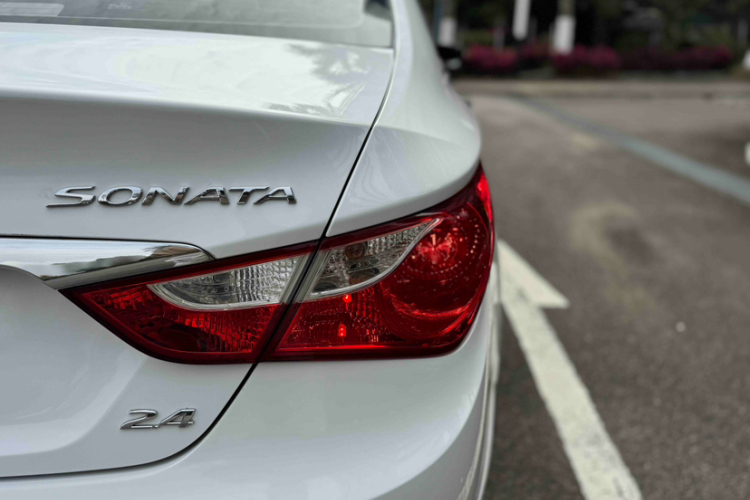 Hyundai Sonata 2015 car image #8