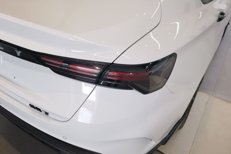 GEELY Binray 2022 car image #8