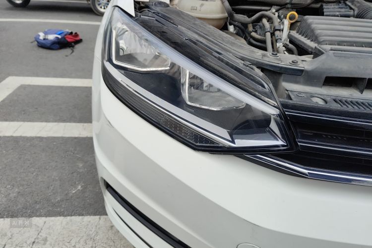 Volkswagen Touran 2017 immagine di auto #8