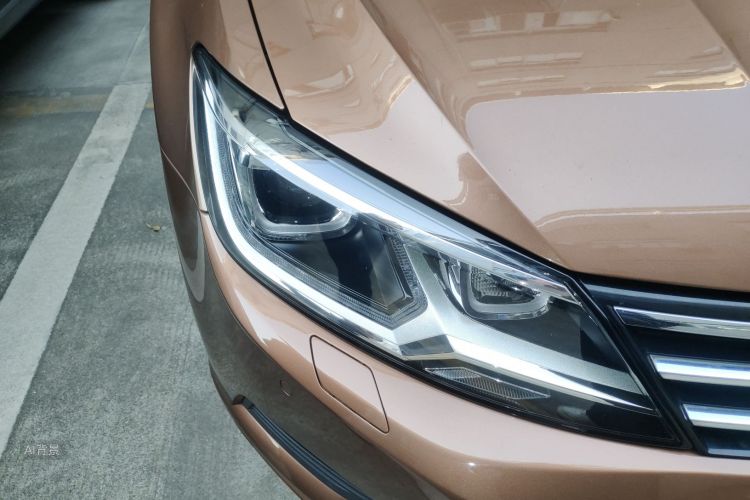 Volkswagen Lamando 2015 car image #8