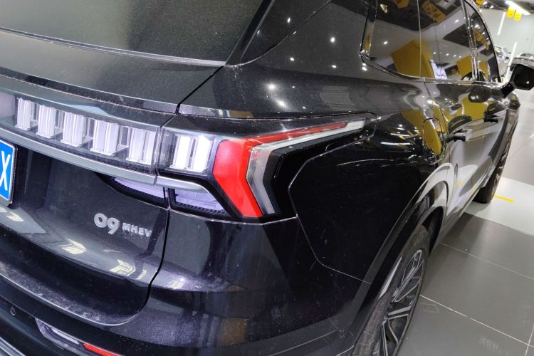 Lynk & Co 09 2024 car image #8