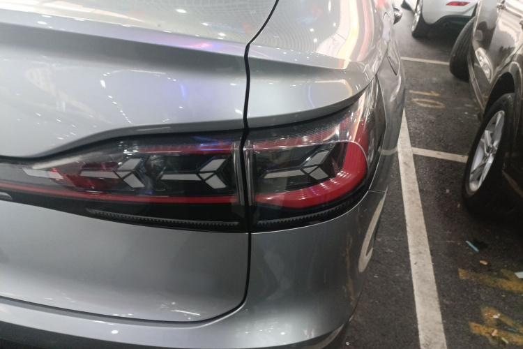 Volkswagen Tiguan X 2023 immagine di auto #8