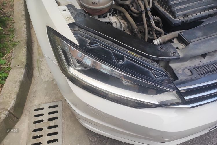 Volkswagen Touran 2017 immagine di auto #8